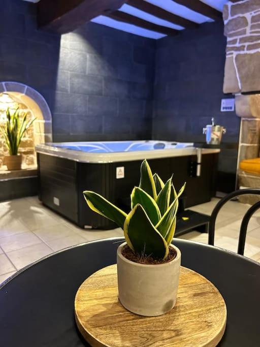 L'Etreinte, Gite De Charme Avec Jacuzzi Interieur Et Sauna Guéméné-sur-Scorff Εξωτερικό φωτογραφία