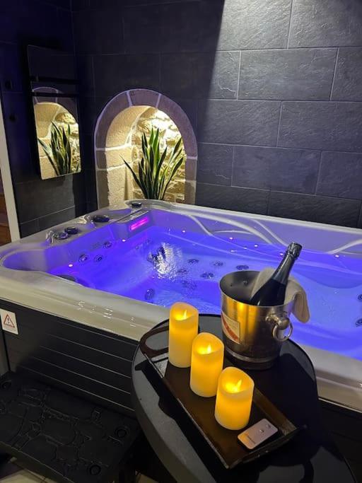 L'Etreinte, Gite De Charme Avec Jacuzzi Interieur Et Sauna Guéméné-sur-Scorff Εξωτερικό φωτογραφία