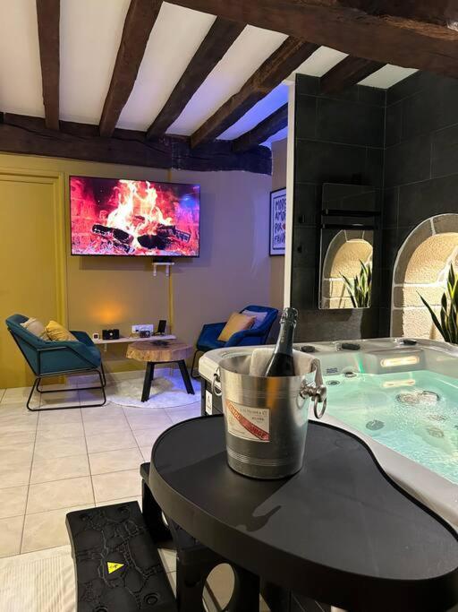 L'Etreinte, Gite De Charme Avec Jacuzzi Interieur Et Sauna Guéméné-sur-Scorff Εξωτερικό φωτογραφία